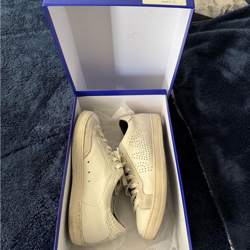 Women’s P448 white sneakers